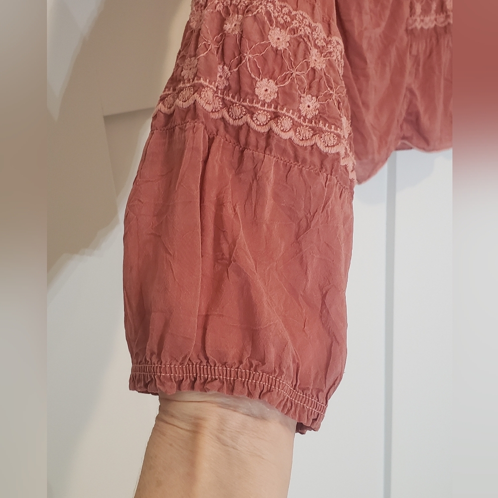 Johnny Was Embroidered Flowers Semi Sheer Blouse Tie At Neck Rust Sz Small Boho - Picture 7 of 13